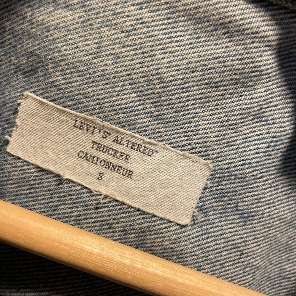 Levi Jean Jacket - Picture 2 of 4